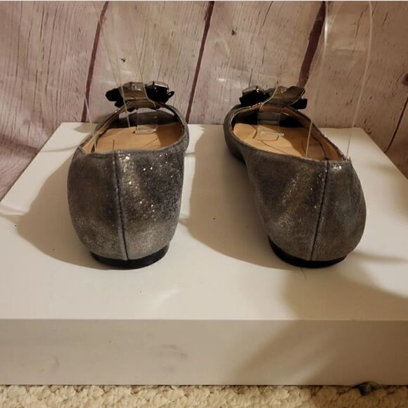 Kate Spade New York Silver Grey Metallic Leather Peep Toe Jewel Trim Flats 6M - Picture 6 of 7
